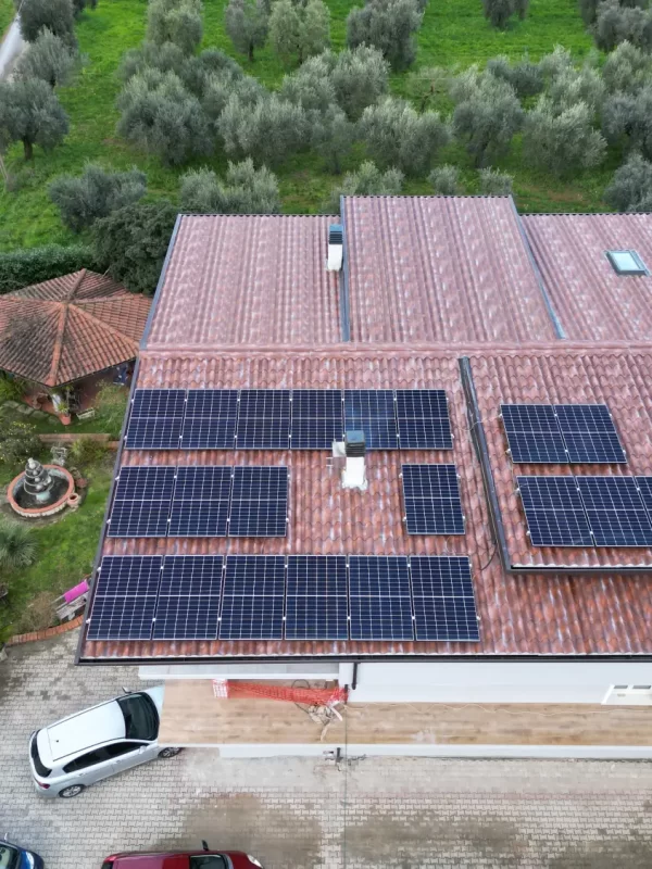 8,3 kWp + 20,6 kWh + 22 kW - Amaseno (FR)